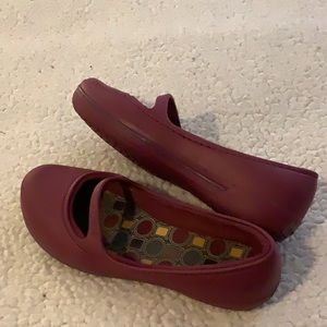 Crocs size 8 WIDE women’s Mary Jane ballerina flat pink shoes